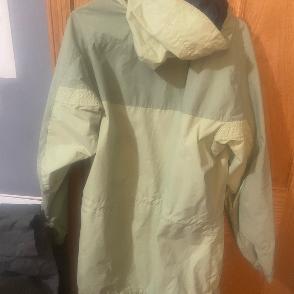 Columbia spring jacket - Picture 2 of 3